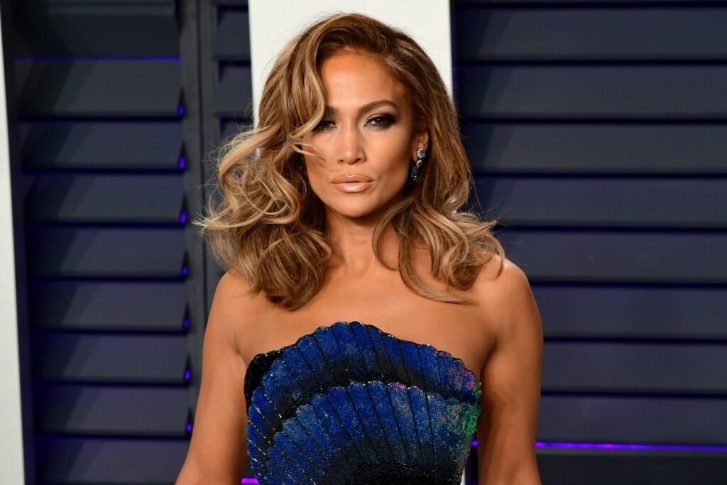 Jennifer Lopez says in AMA appearance, ``Music really has the power to heal people.''