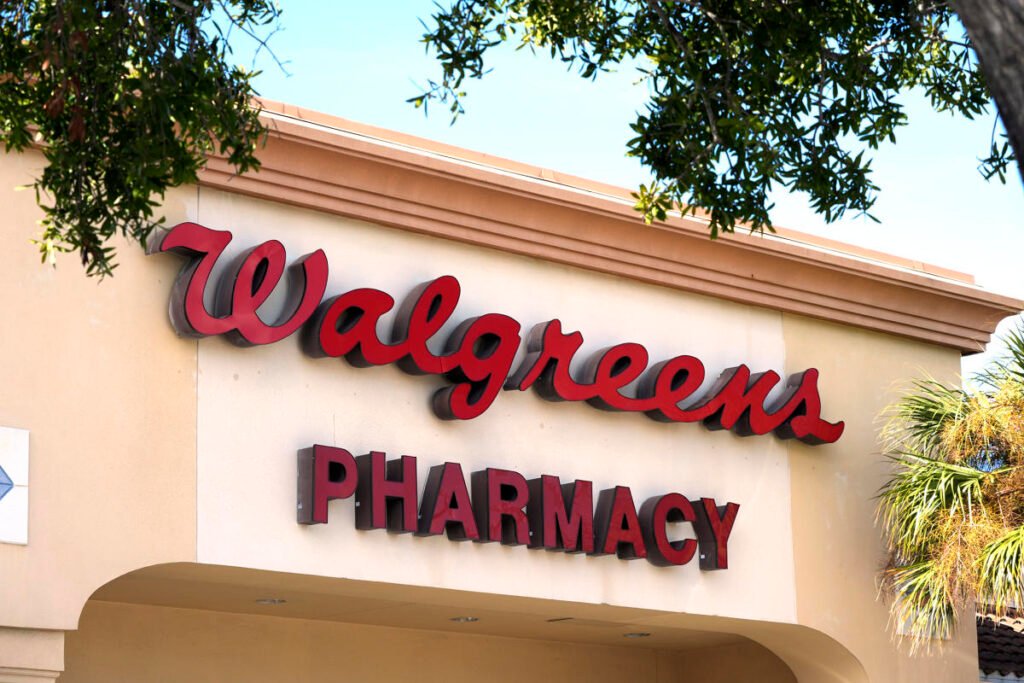 Walgreens to close 1,200 U.S. stores as chain seeks stable operations domestically