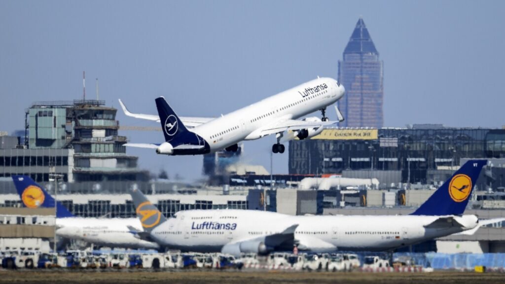 US, Lufthansa fined $4 million for treating Orthodox Jewish passenger